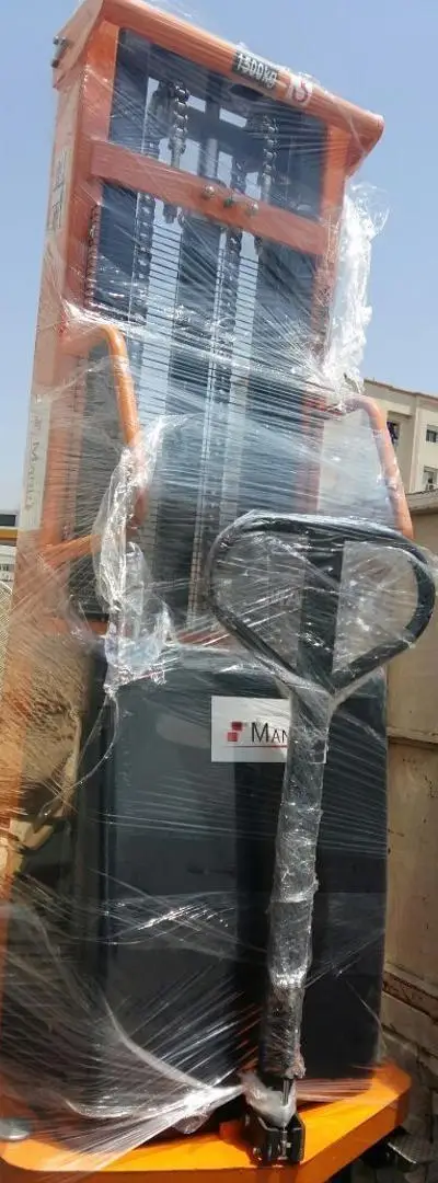 Gerbeur semi-électrique à vendre