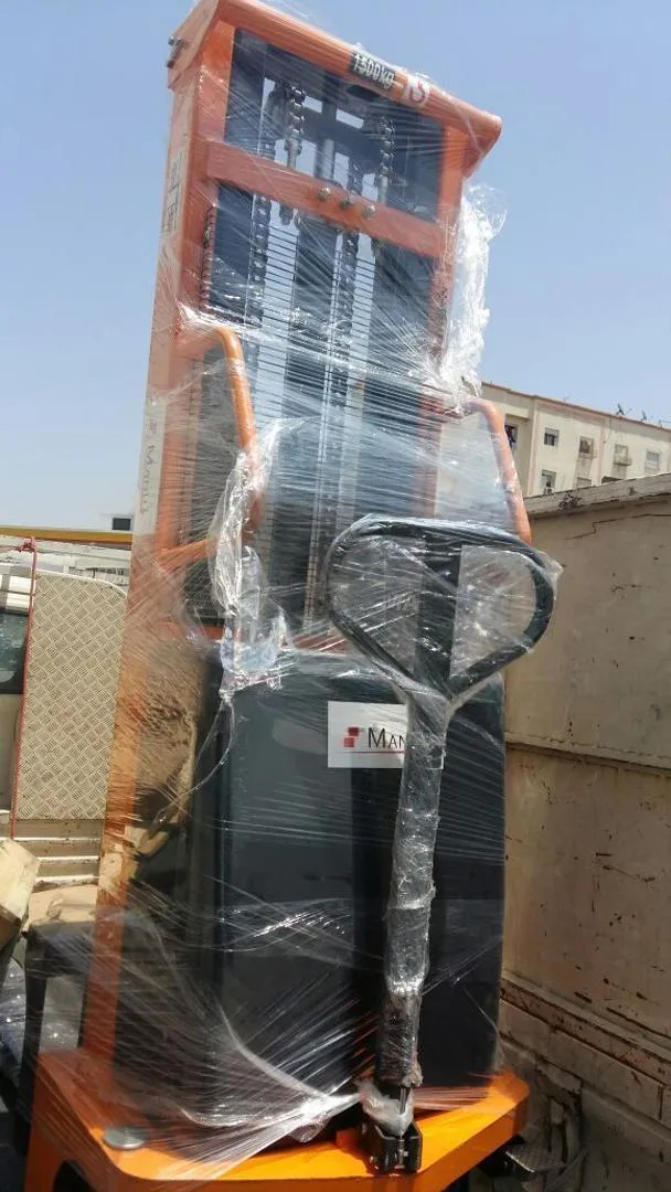 Gerbeur semi-électrique à vendre