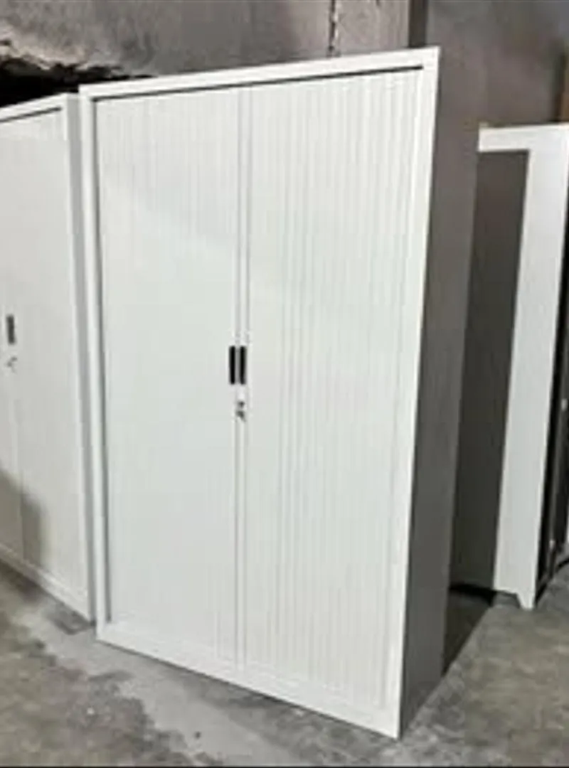 Armoire métallique directe d'usine