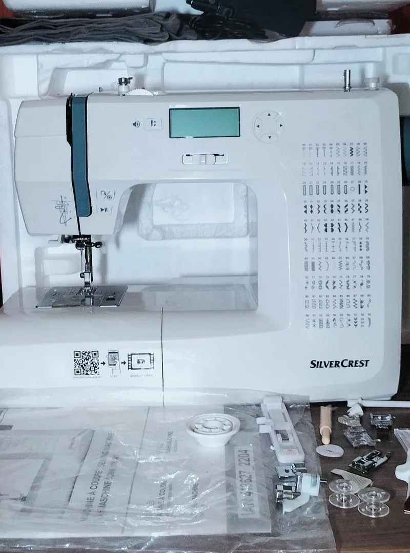 Machine à coudre neuve automatique