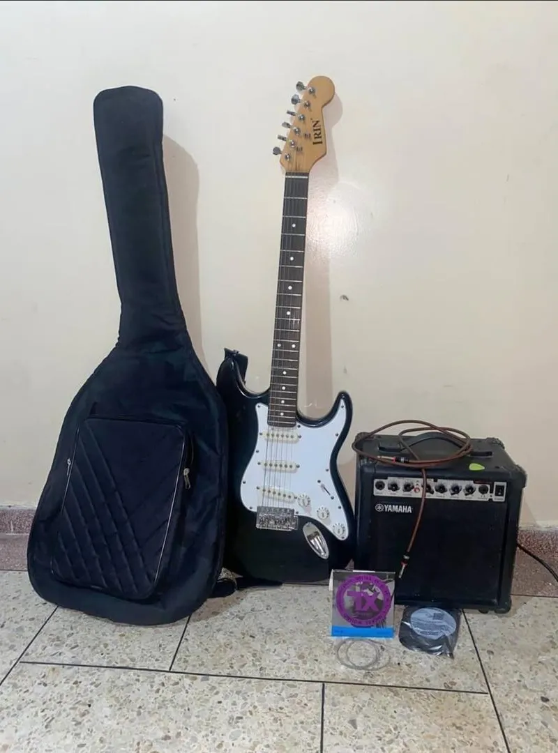Guitare électrique avec tout ce qu'il faut