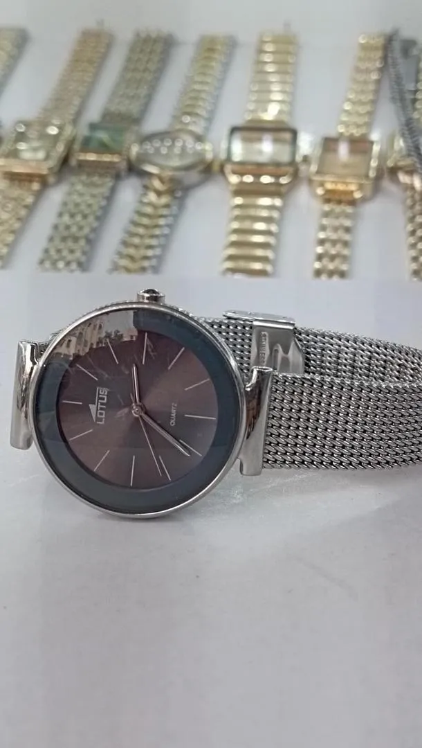 Montre Lotus originale pour femme