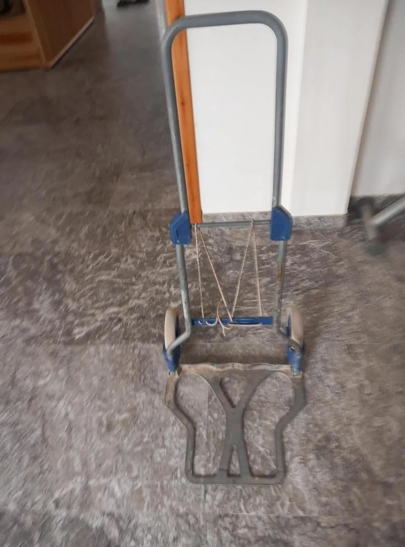 Chariot solide pliable importé