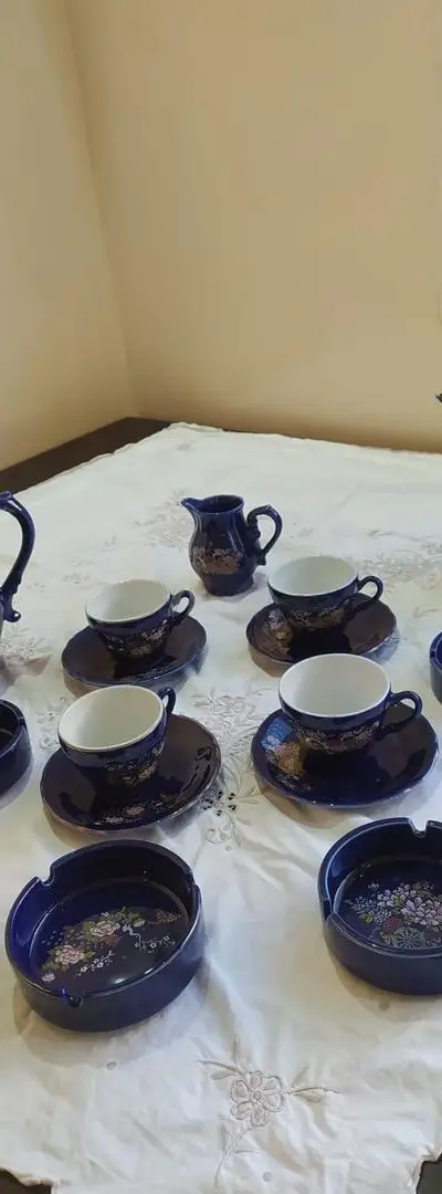3 services en porcelaine