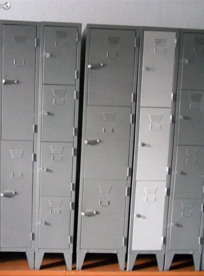 Vestiaire métallique pour personnel casier/armoire