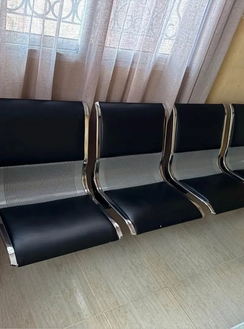 Banquette professionnelle avec accoudoirs