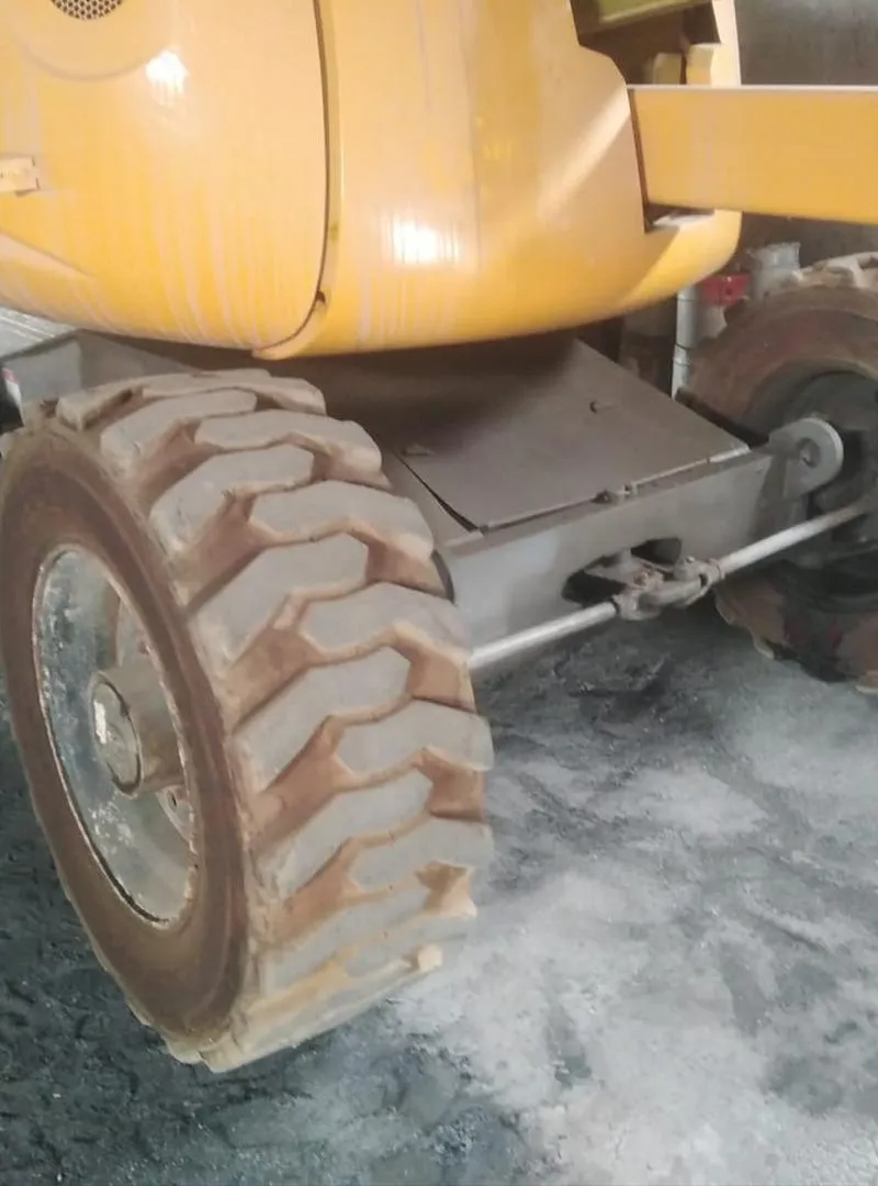 Nacelle télescopique articulée 16m Houllote