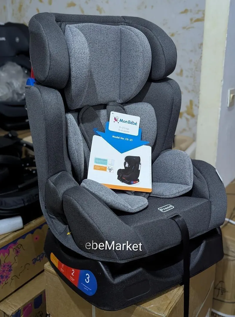 Siège auto bébé inclinable – fixation ceinture