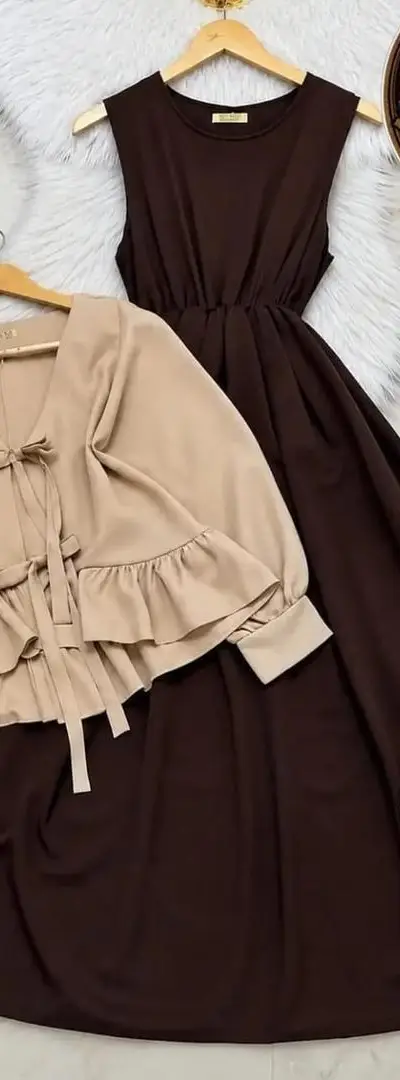 Robe élégante pour femme en deux pièces, tissu crêpe excellent