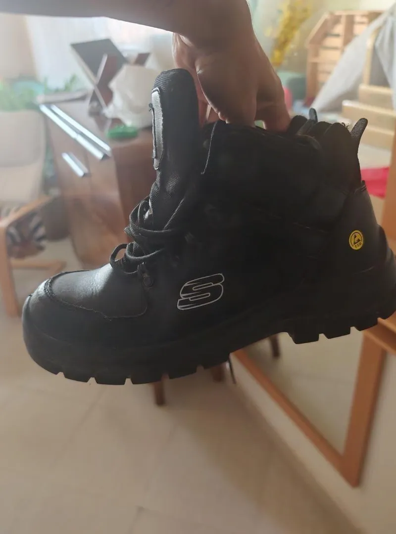 Skechers sécurité 44