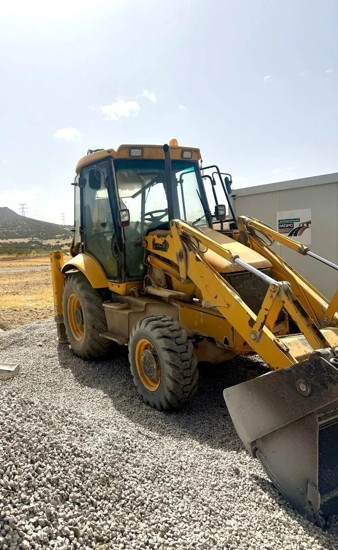 JCB 3CX 2007 À VENDRE BON ÉTAT