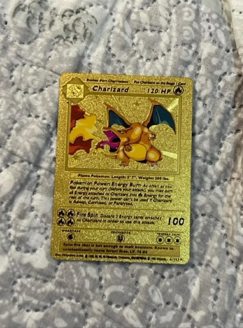 Carte Pokémon Dracaufeu Or
