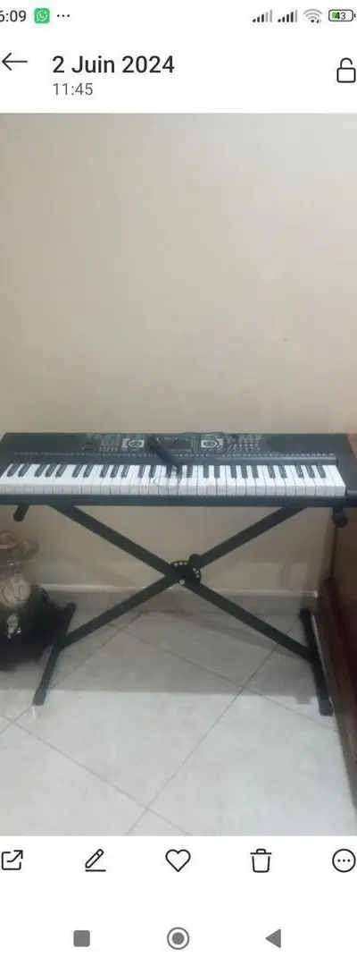 Piano avec support