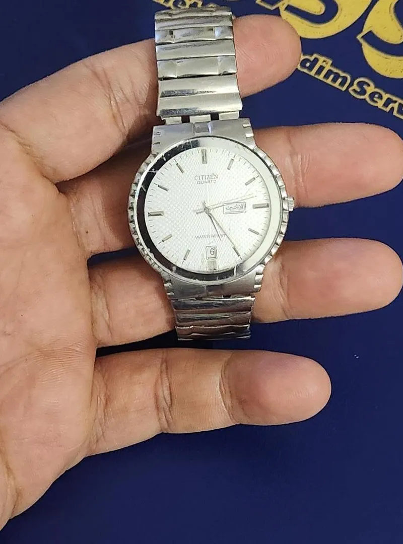Montre Vintage Citizen Originale - Jour en Arabe