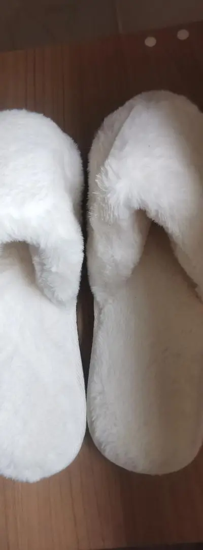 Pantoufle, blanc très doux et confortable