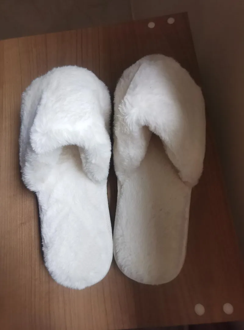 Pantoufle, blanc très doux et confortable
