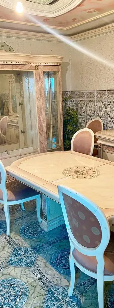 Salon italien 🇮🇹 tables chaises buffet