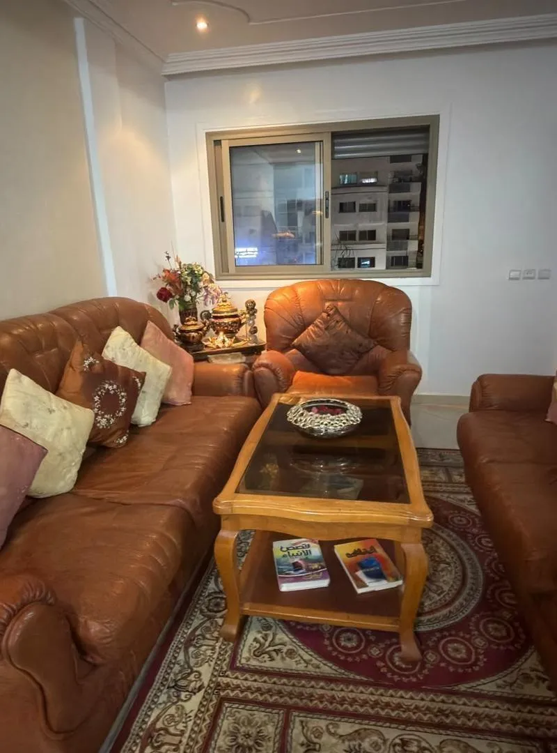 3 fauteuils de bonne qualité et classe