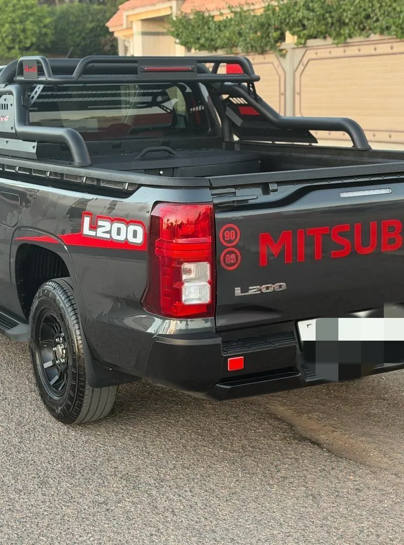 MITSUBISHI L200 SÉRIE SPÉCIAL ENCORE WW
