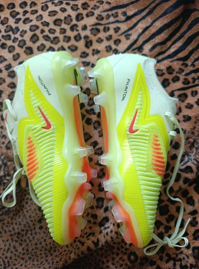 Nike Phantom