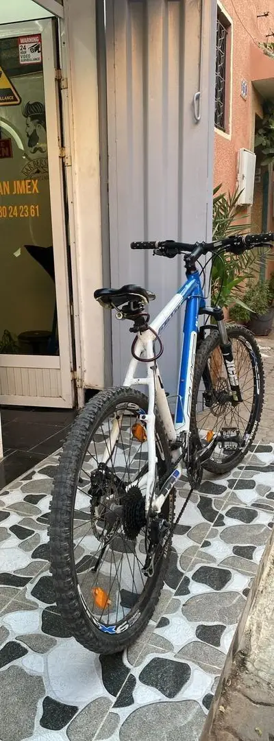 Vélo en bon état, tout est Shimano d'origine