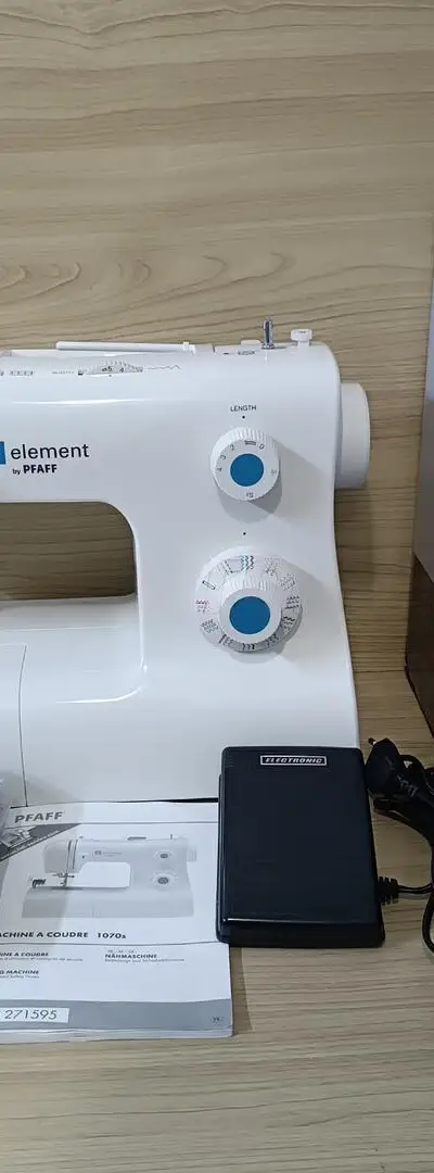 Machine à Coudre PFAFF 1070S