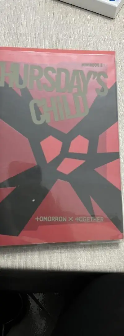 Album TXT Thursday’s child