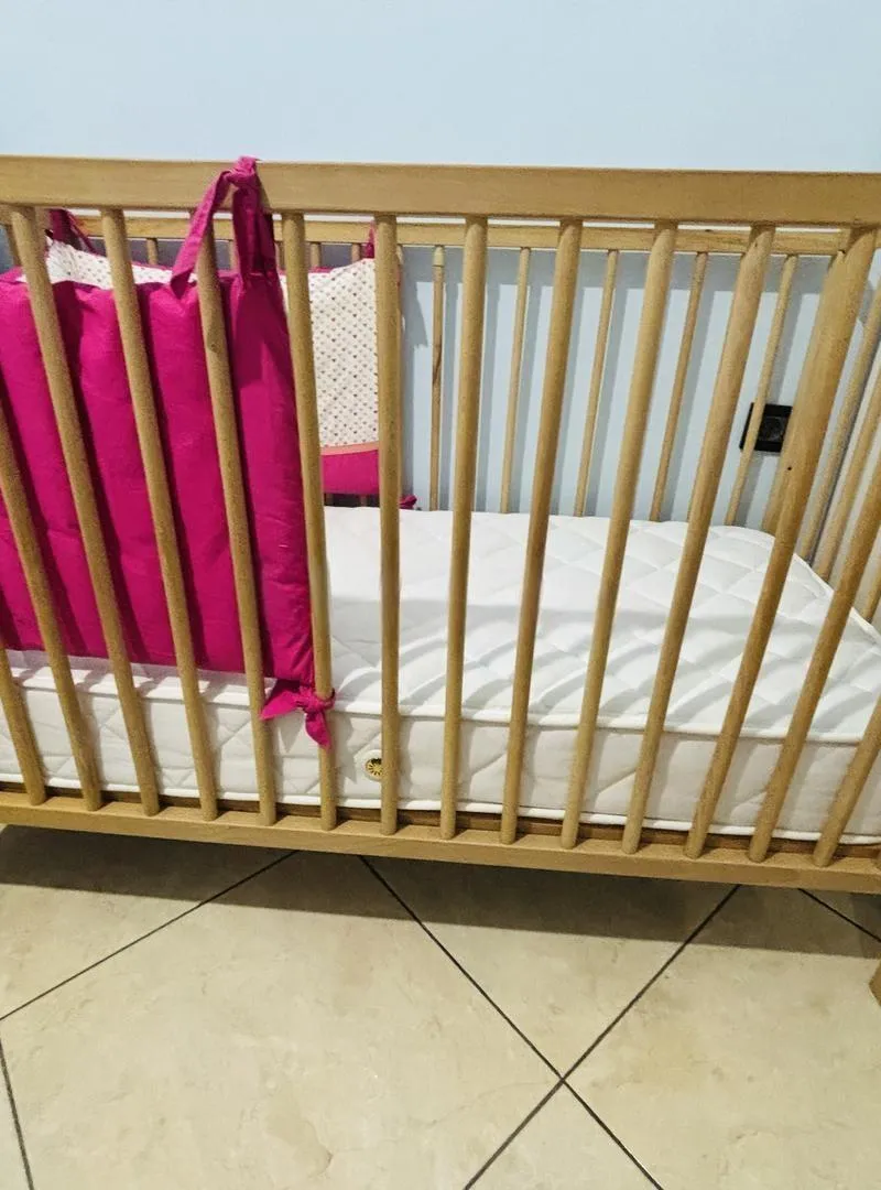 Lit bébé avec matelas