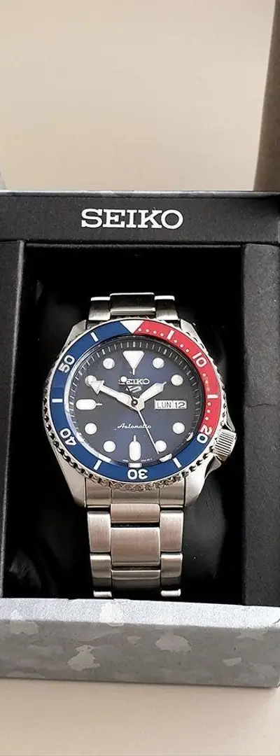 SEIKO 5 SPORTS PEPSI AUTOMATIC ORIGINAL NEW
