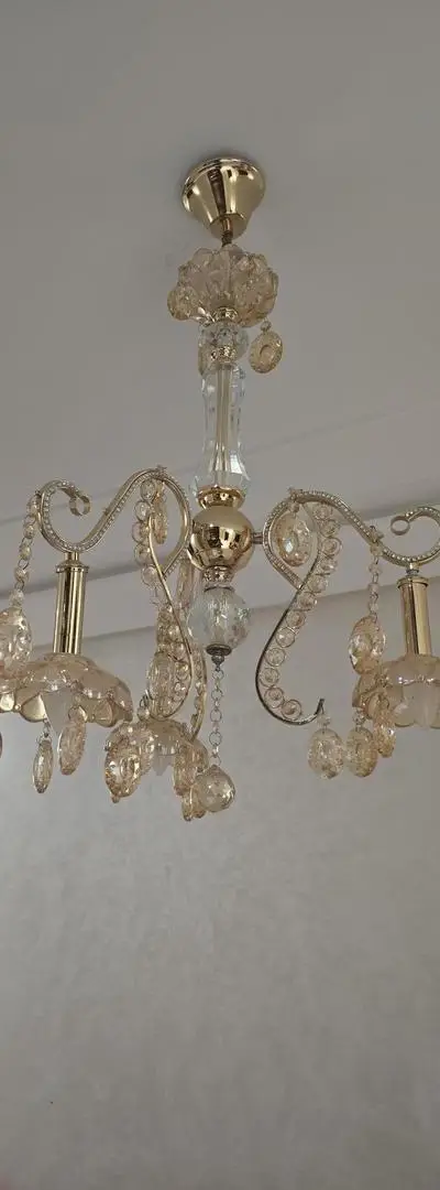 4 lustres à vendre