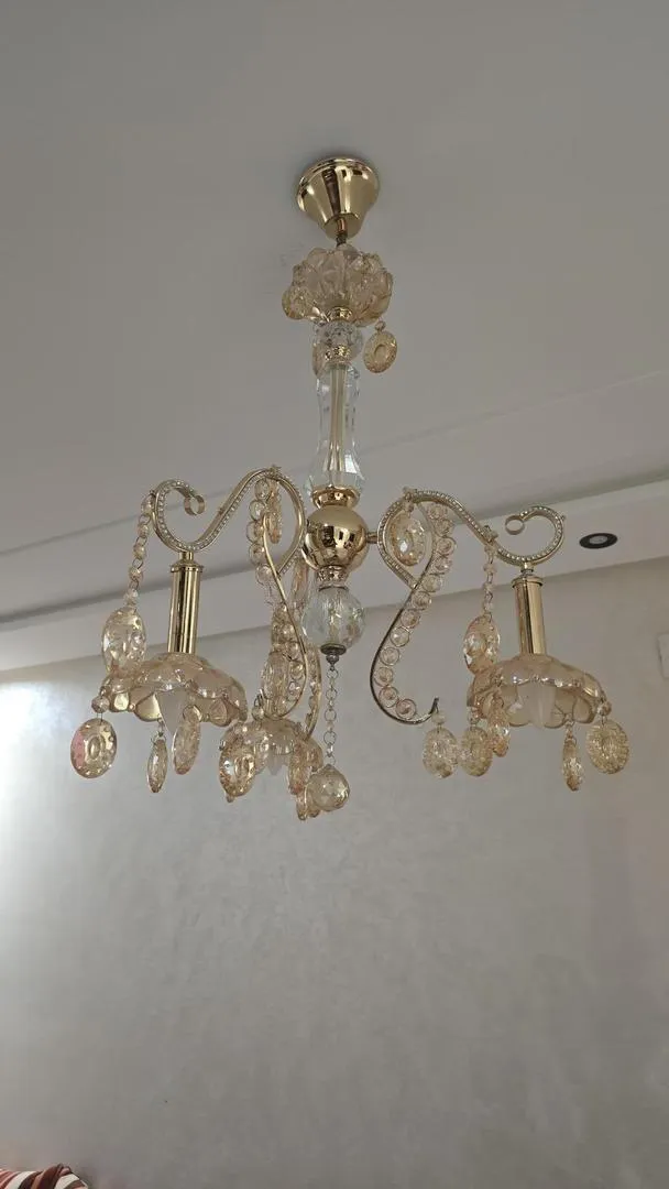 4 lustres à vendre