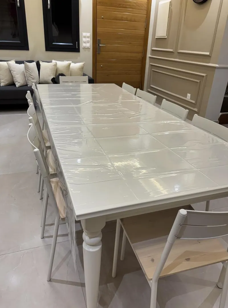 Table et 10 chaises