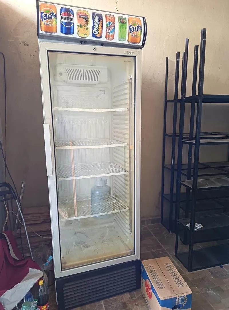 Réfrigérateur pour magasin d'alimentation