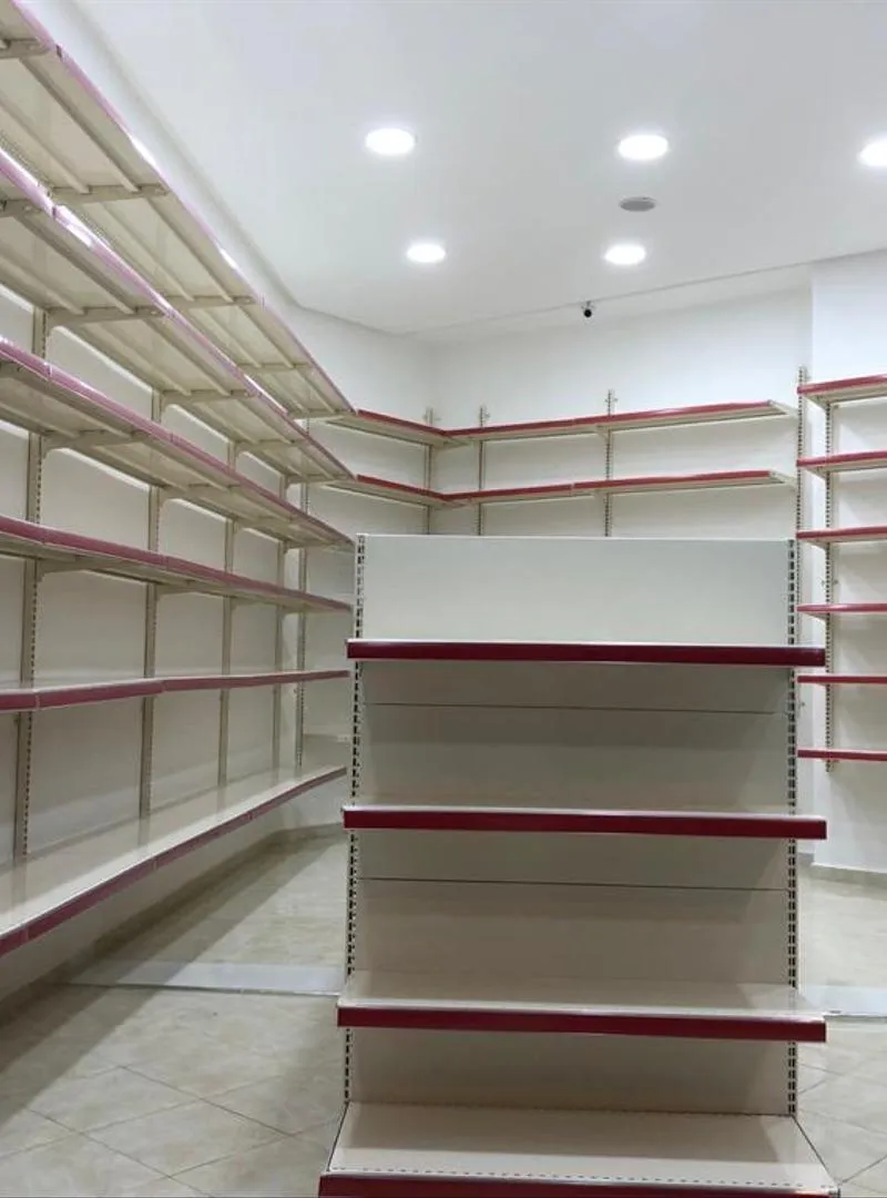 Rayonnages et équipements pour magasins et supermarchés