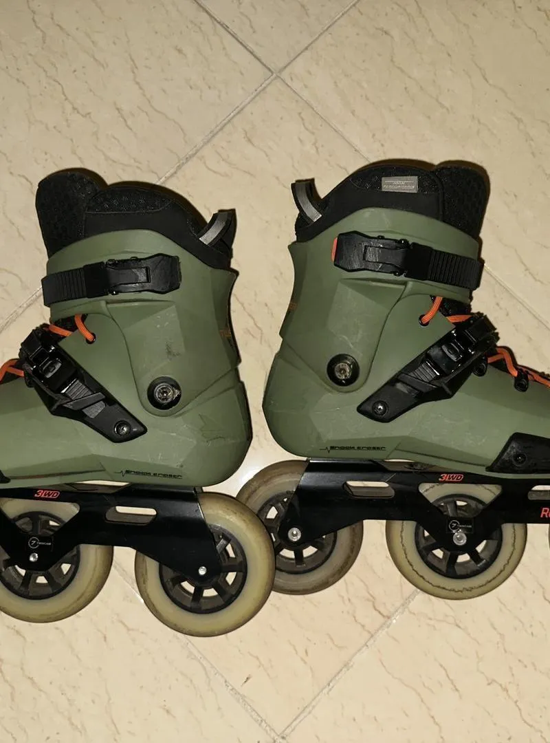 Rollerblade Twister Edge 110mm Glow in Dark (SE) à vendre