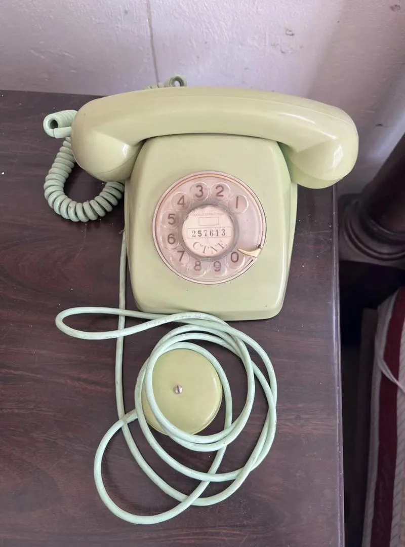 Téléphone ancien 1930 📞📺 (Pièce d'antiquité)