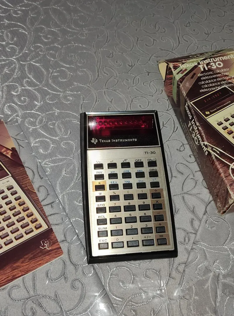 Calculatrice antique Texas Instruments TI-30 1976
