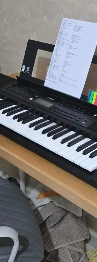 Synthé Clavier arrangeur YAMAHA PSR E383