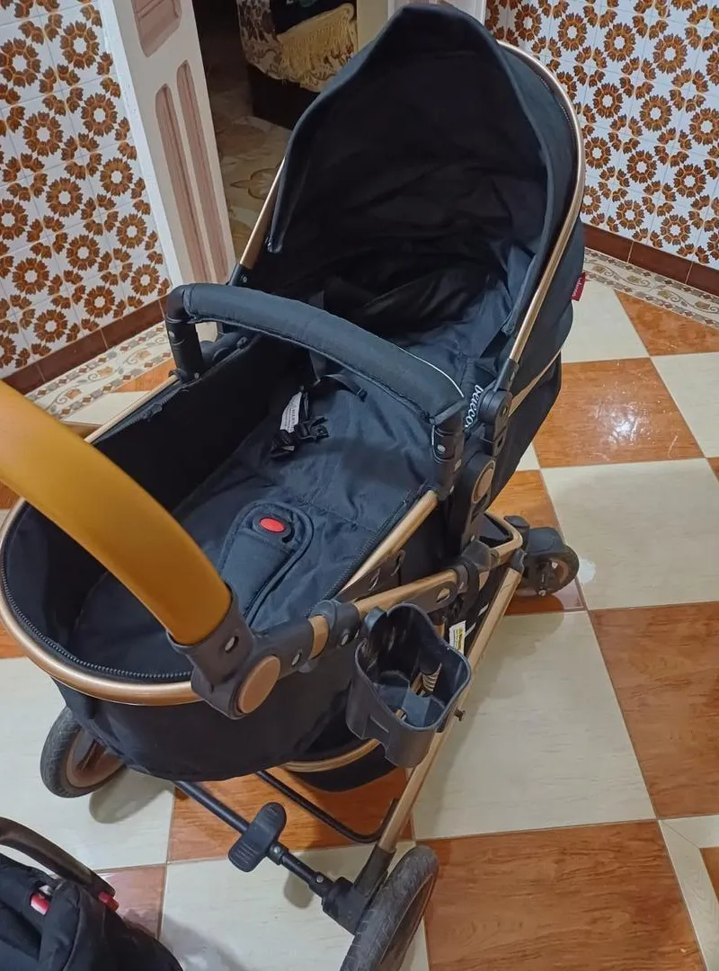 Poussette belecoo utilisée pendant un mois