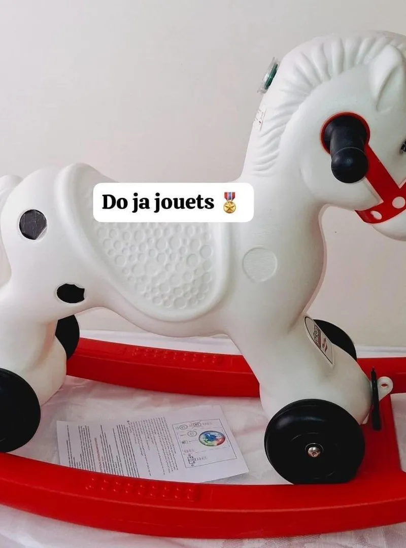 Cheval à bascule musical