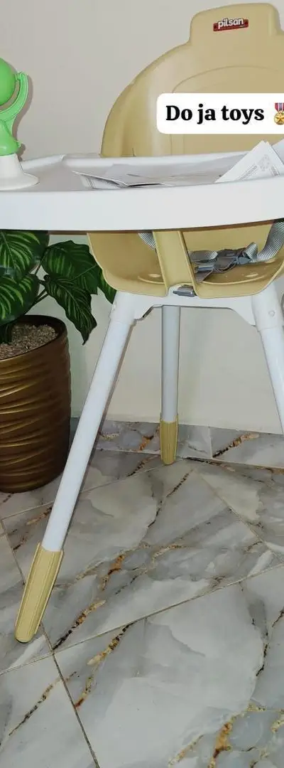 Chaise haute pour bébé