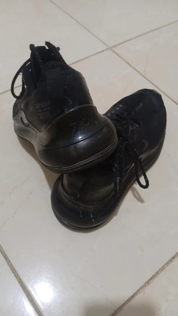 Nike 720 Triple Black - Original - Taille 40