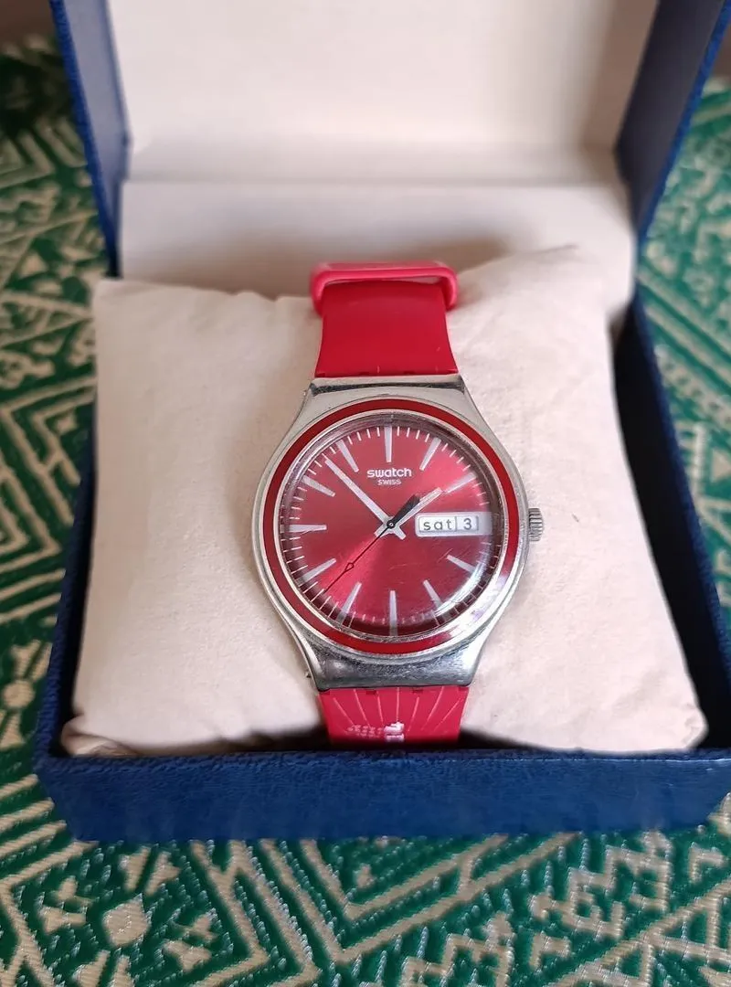 Swatch Irony Big Red Suit YGS746