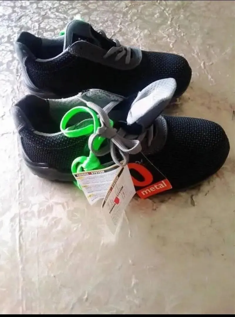 Chaussures de sécurité neuves
