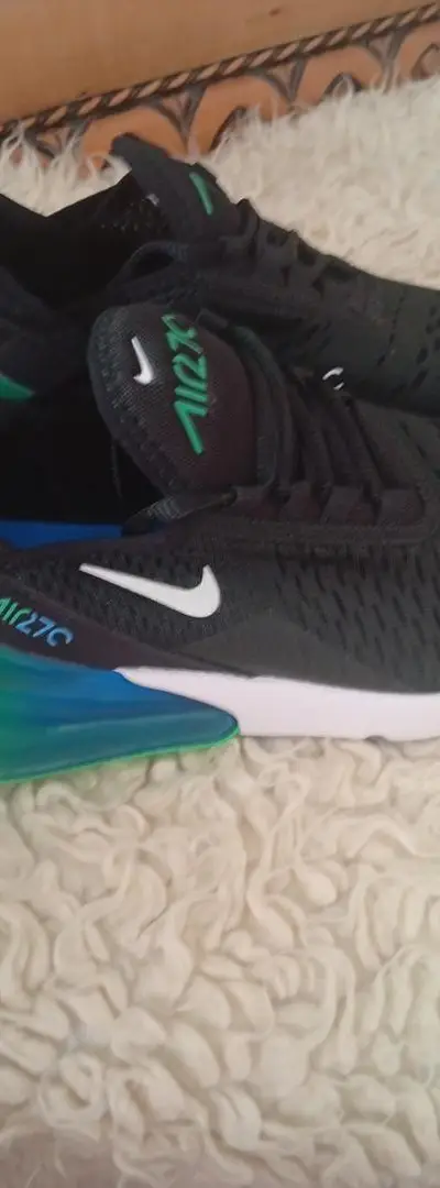 Chaussures de sport NIKE taille 38