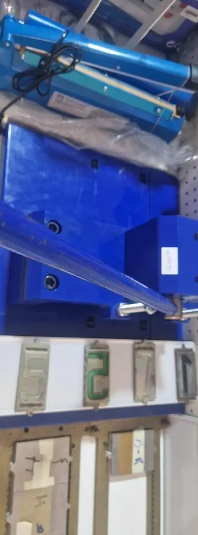 Machine de fabrication de plaques