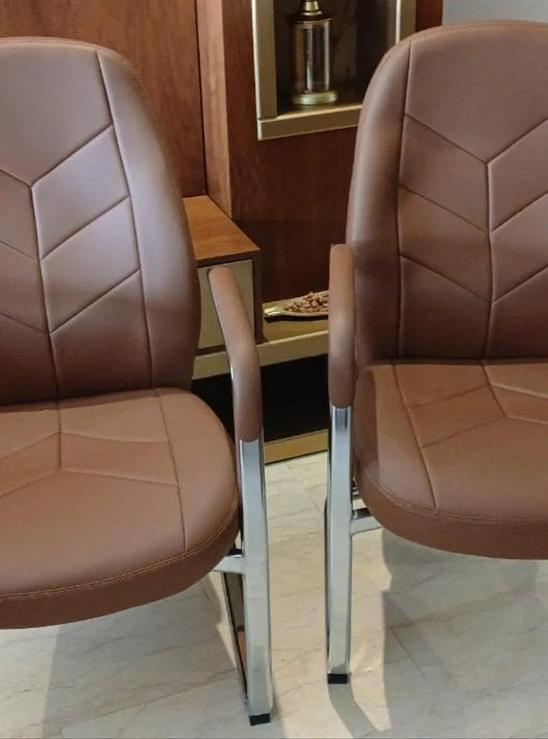 Chaises de bureau élégantes et confortables pour équiper les espaces professionnels