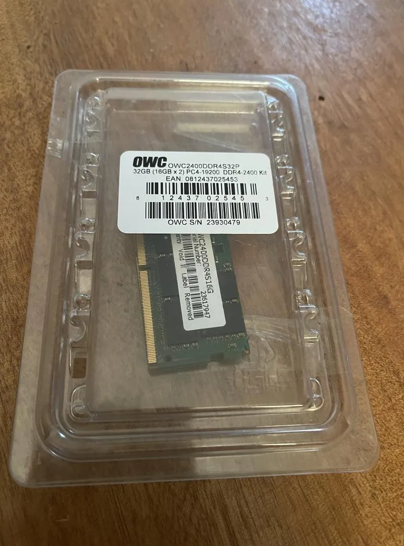 Barrette de RAM DDR4 32GB Neuf.
