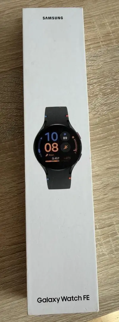 Samsung Galaxy Watch FE jamais ouverte