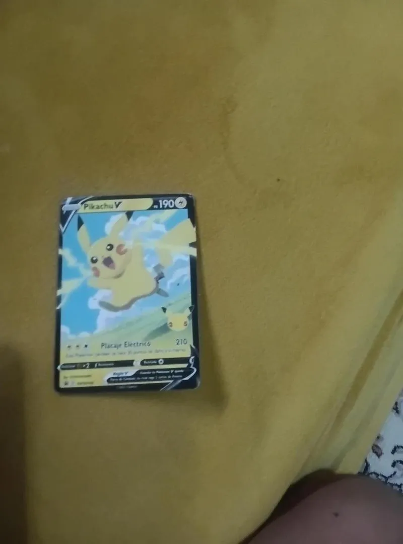 Pokémon Pikachu V